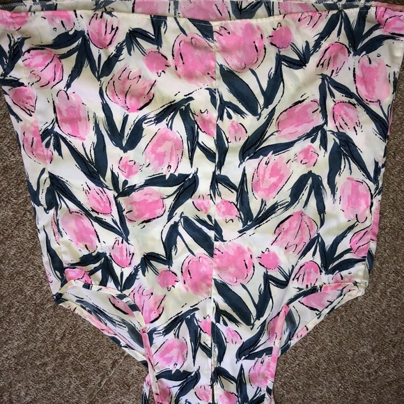 Floral shirt - Picture 2 of 4